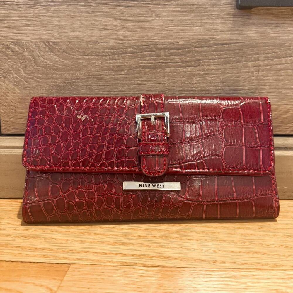 Nine west croc leather red